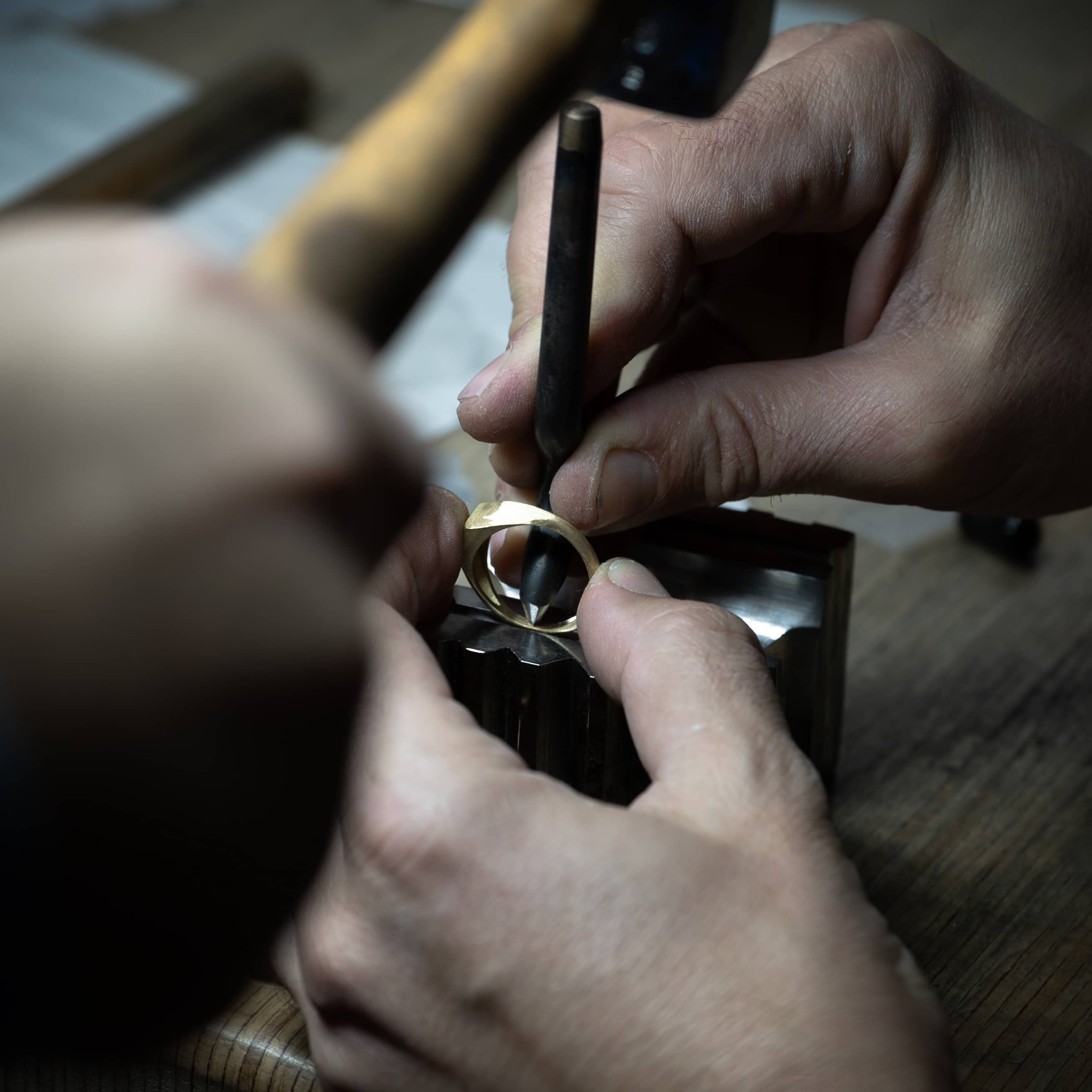 Poinçon sur bague Moon Or Spacefox