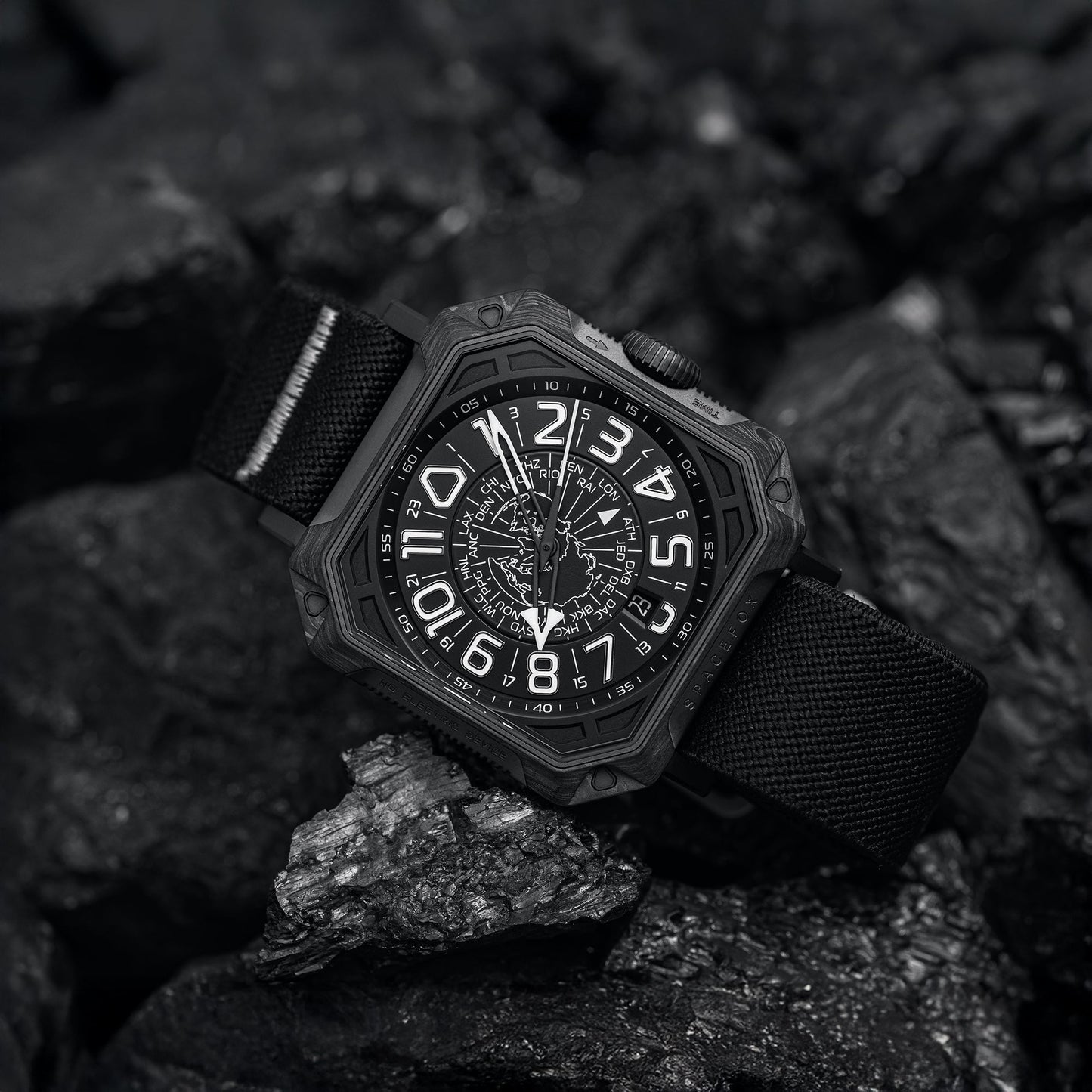 Moon GMT XK1 - SPACEFOX